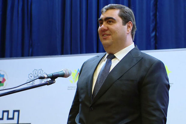 seymur-talibov-olkeni-niye-terk-edib-universitetdeki-yoxlamalarin-perdearxasi